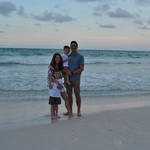 Meet your Posher, Gloria